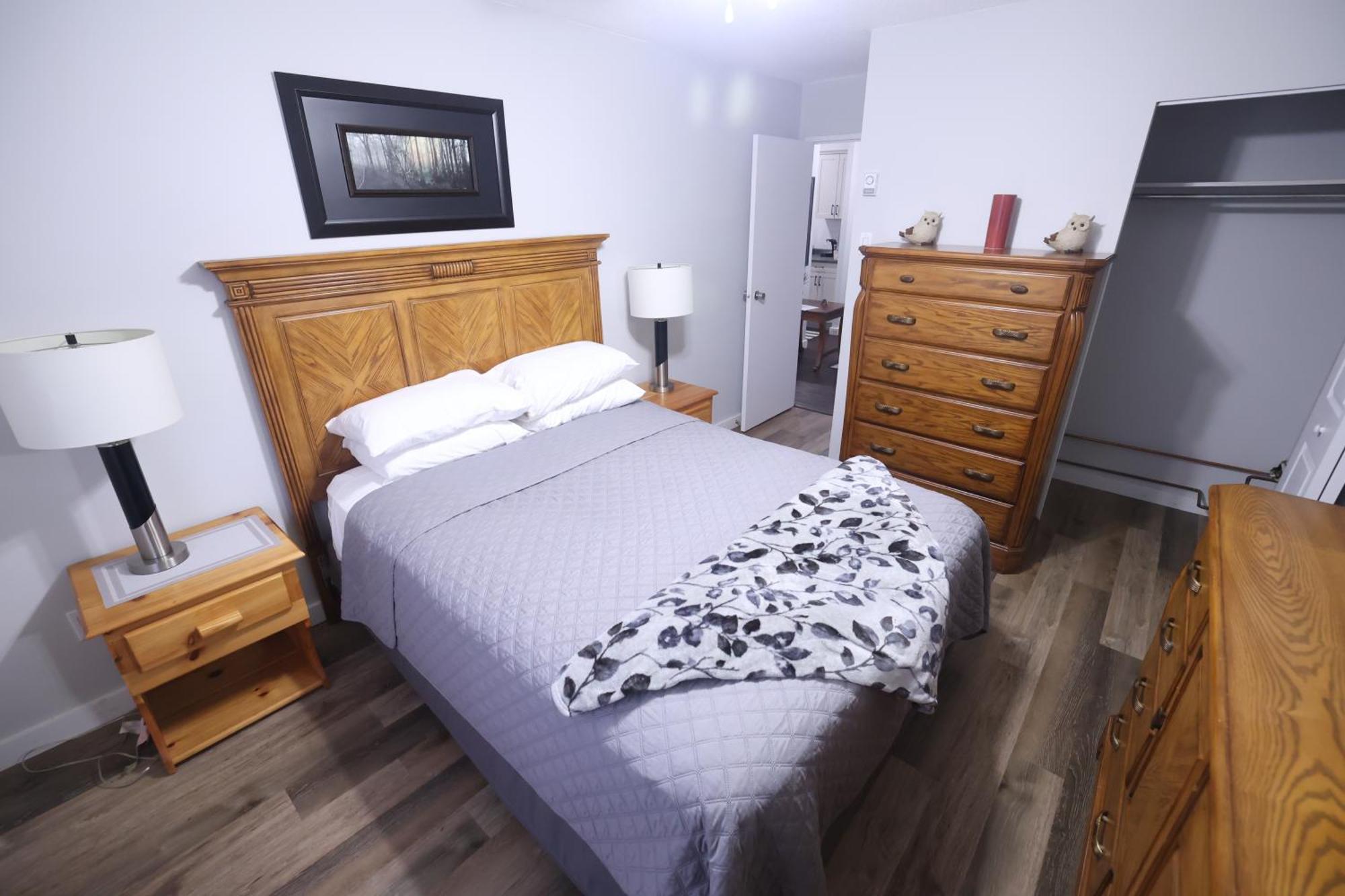 Apartament Paris Plaza Elliot Lake Zewnętrze zdjęcie