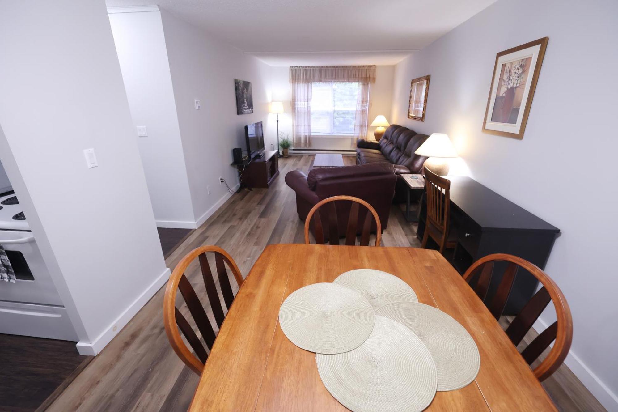 Apartament Paris Plaza Elliot Lake Zewnętrze zdjęcie